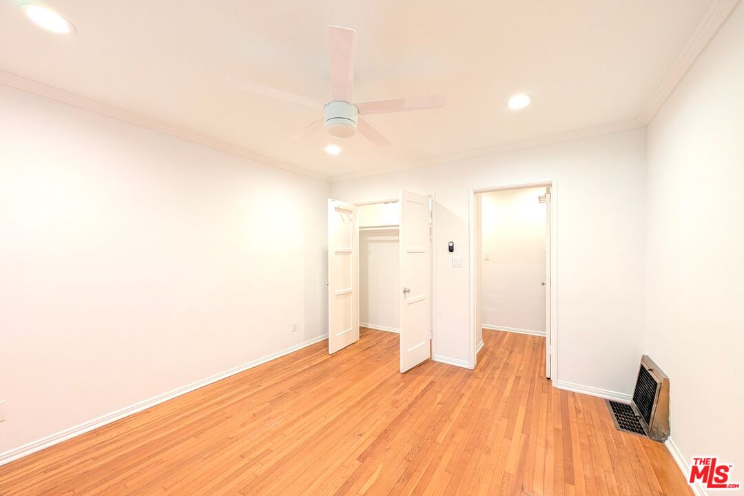 2121 Montana Ave Unit: 2