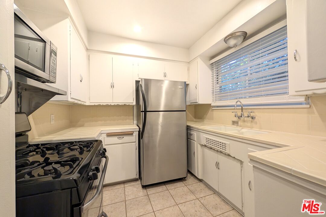 2121 Montana Ave Unit: 2