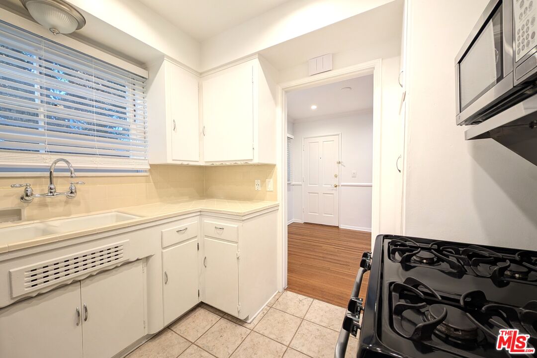 2121 Montana Ave Unit: 2