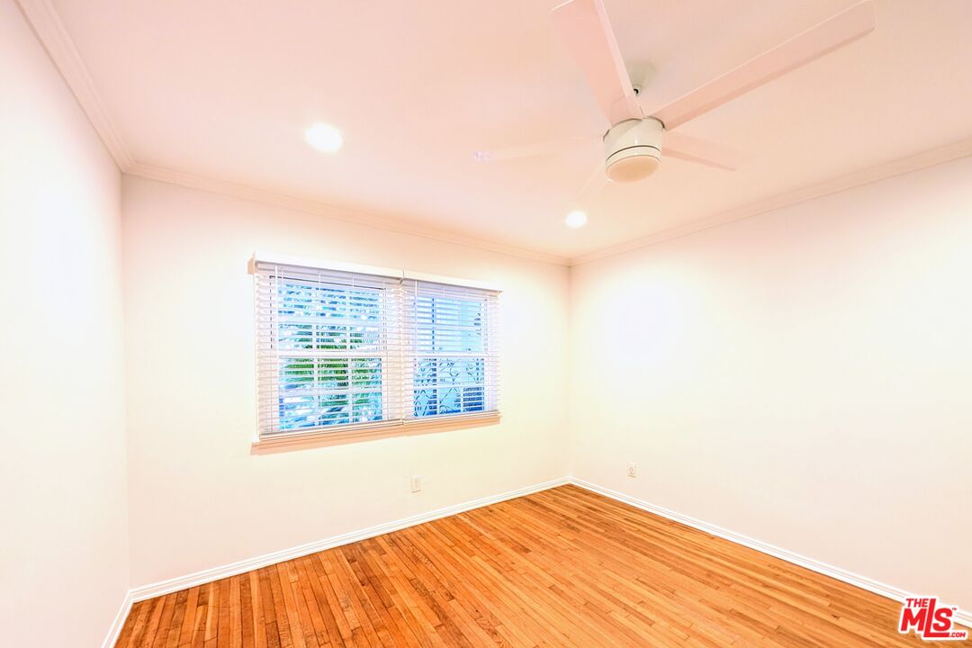 2121 Montana Ave Unit: 2