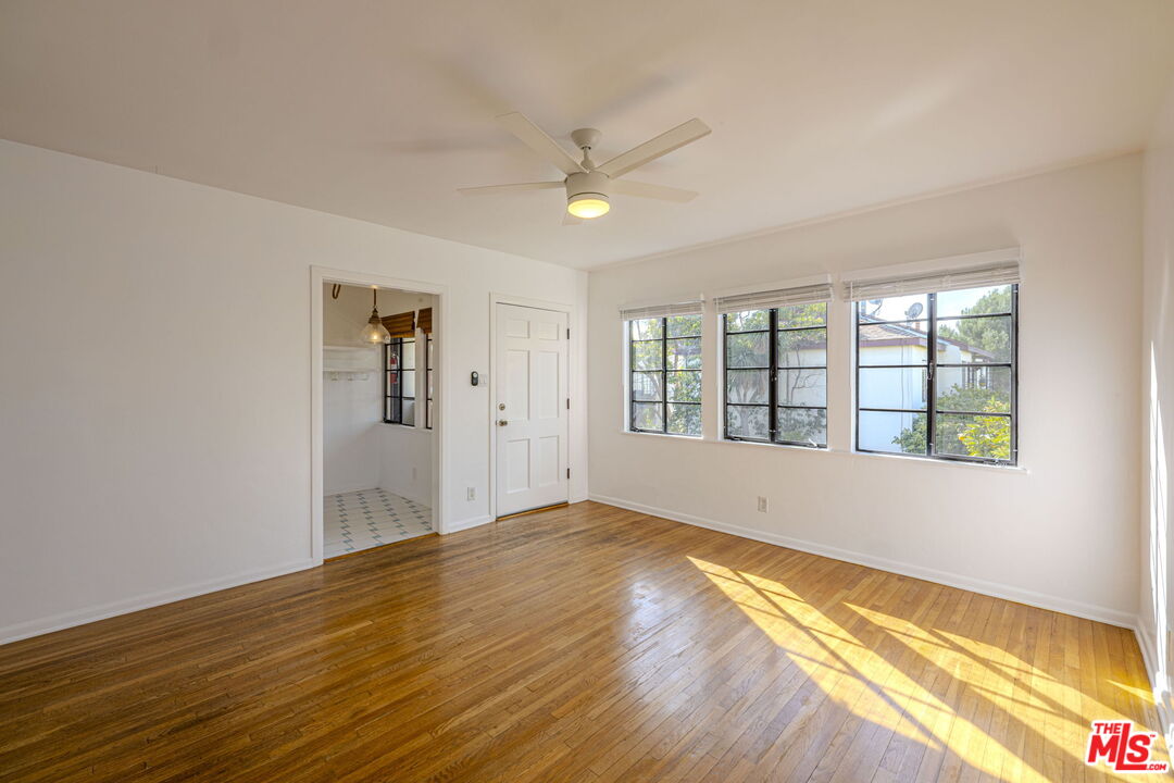 947 17th St Unit: E