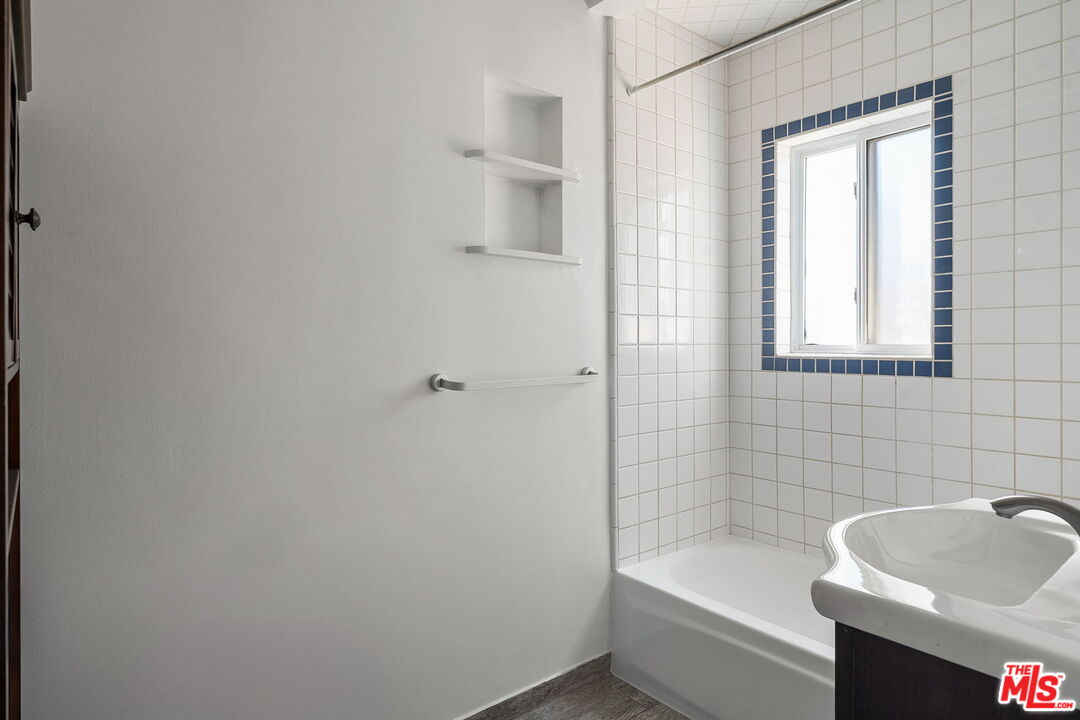 1512 Ocean Park Blvd Unit: 2
