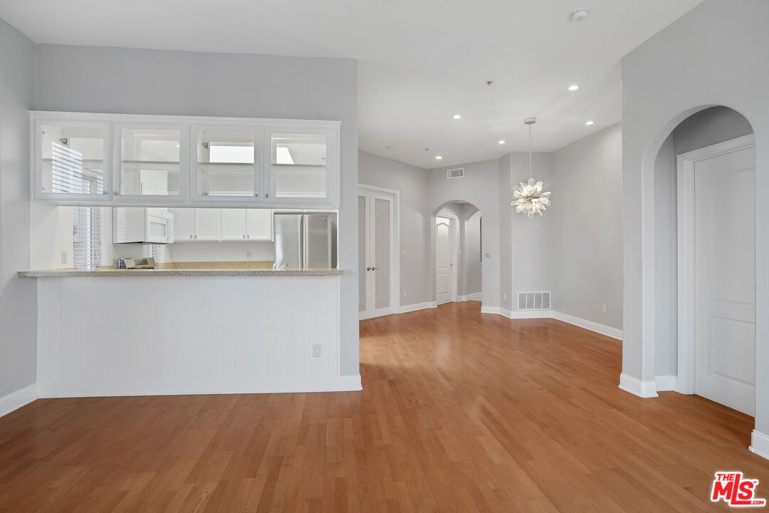 11961 Montana Ave Unit: 304