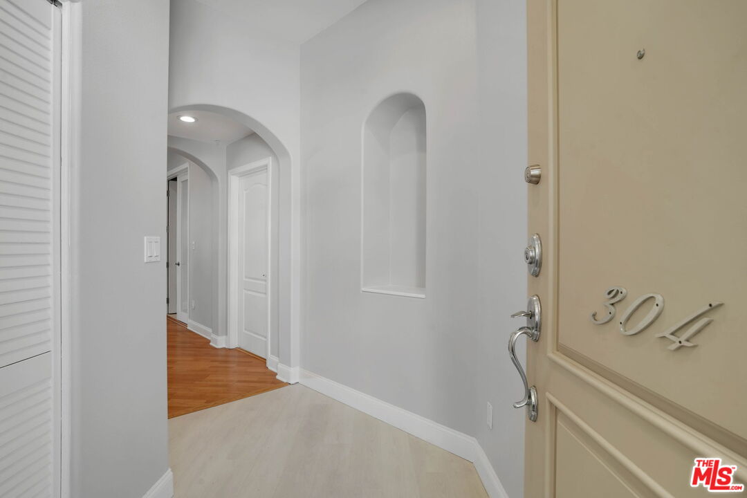 11961 Montana Ave Unit: 304