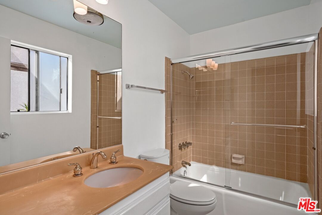 1429 26th St Unit: 14