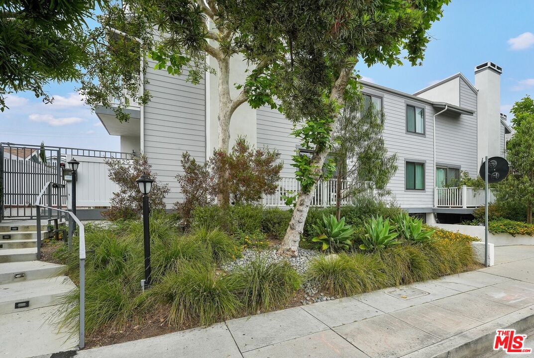 1429 26th St Unit: 14
