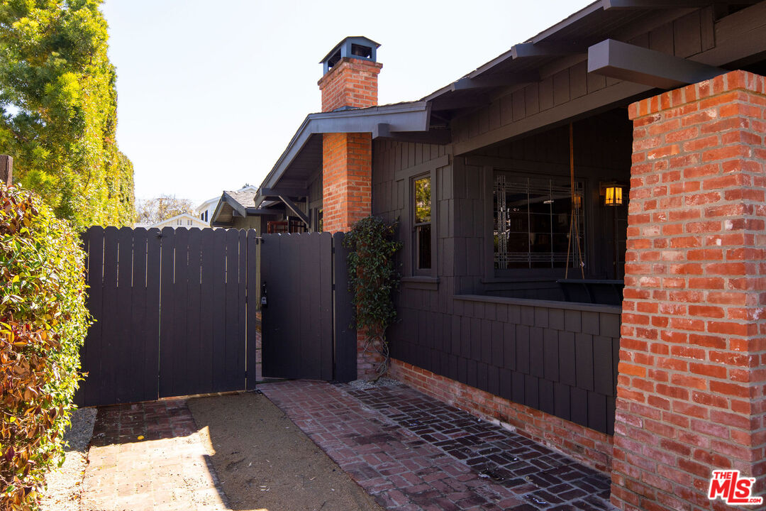 502 Raymond Ave