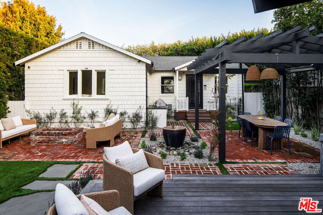 502 Raymond Ave