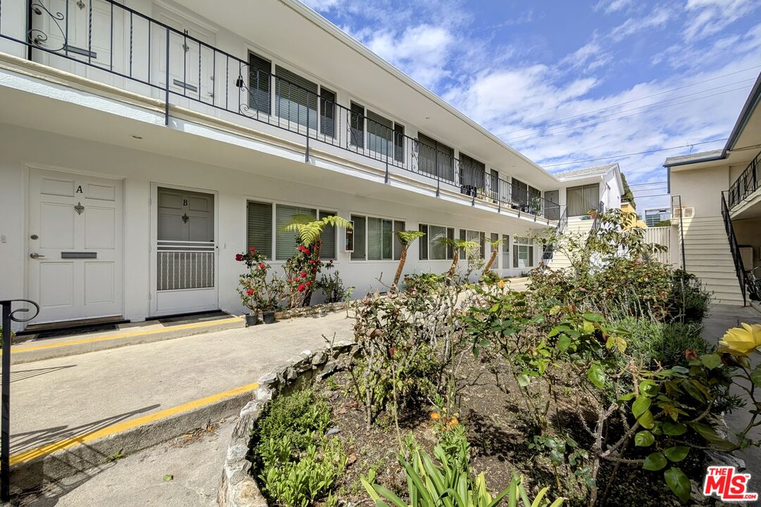 1037 Euclid St Unit: H