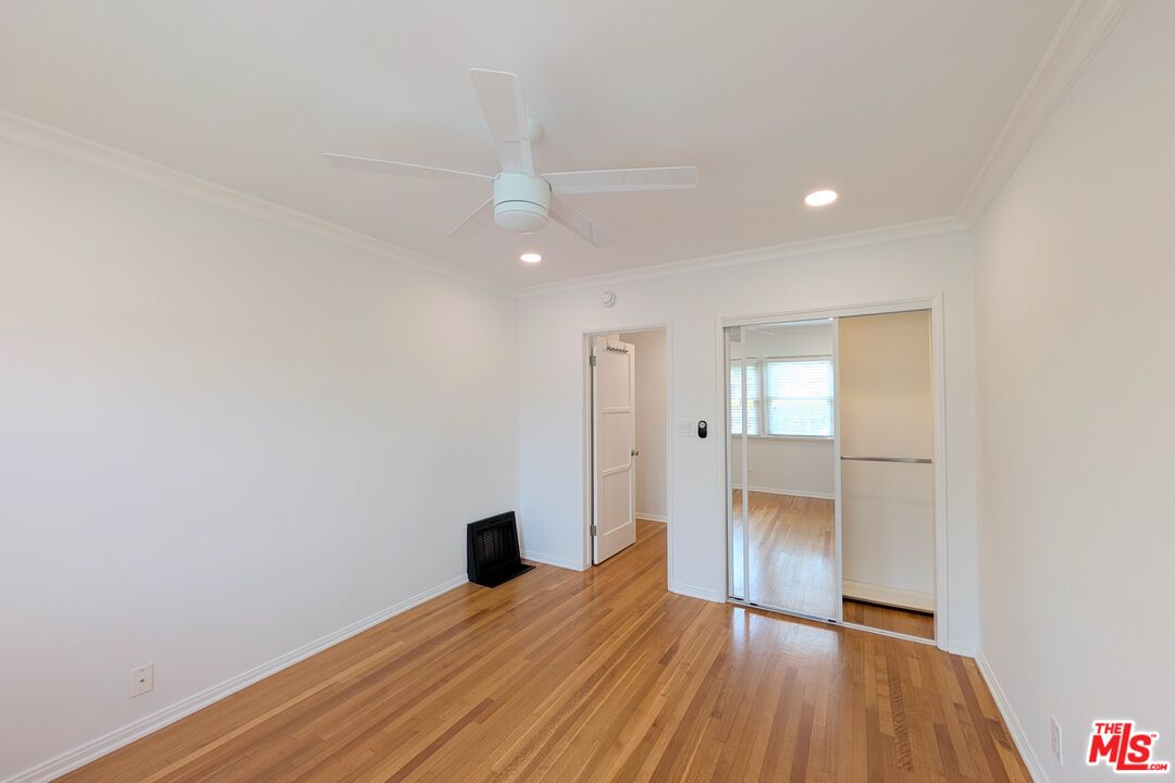 2121 Montana Ave Unit: 1
