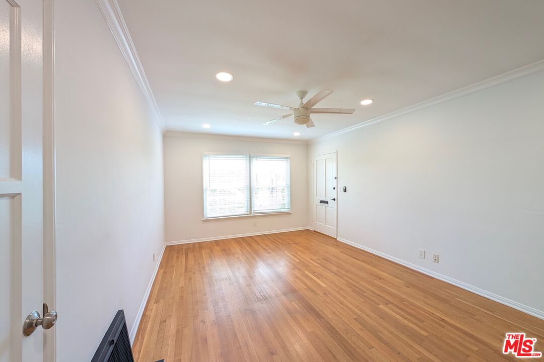 2121 Montana Ave Unit: 1