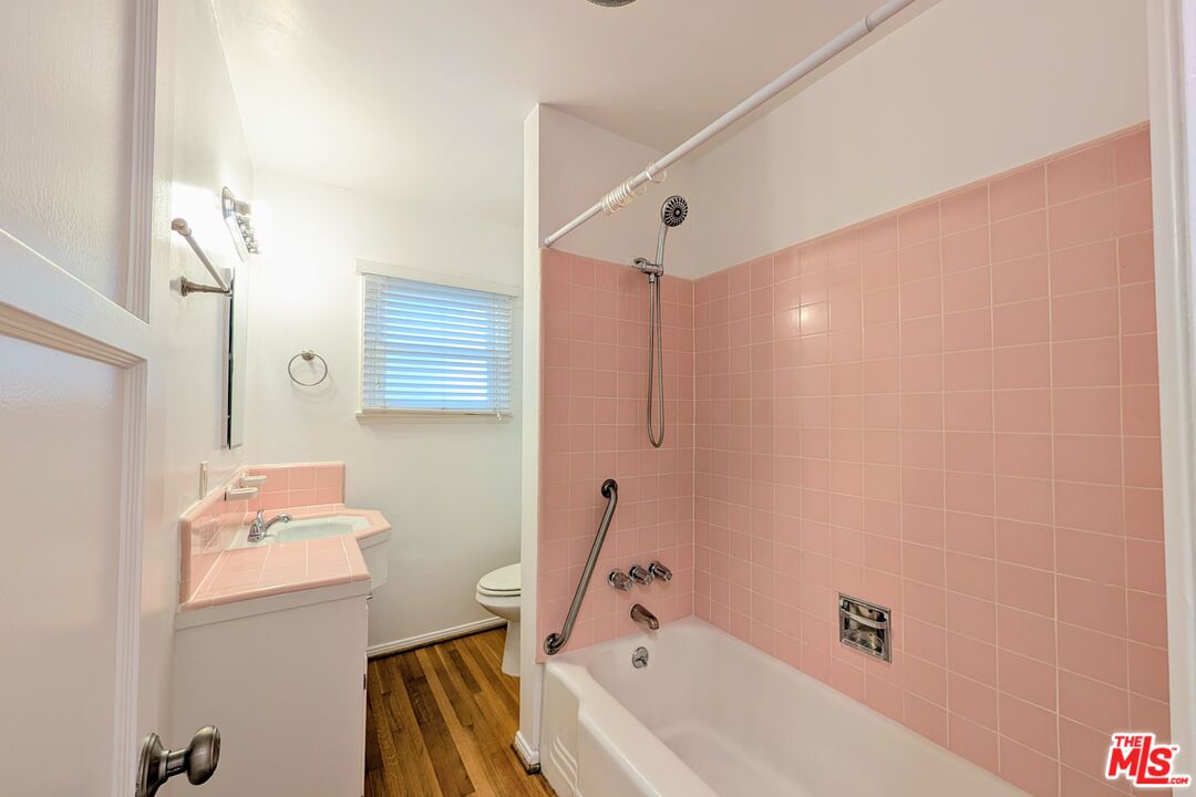 2121 Montana Ave Unit: 1