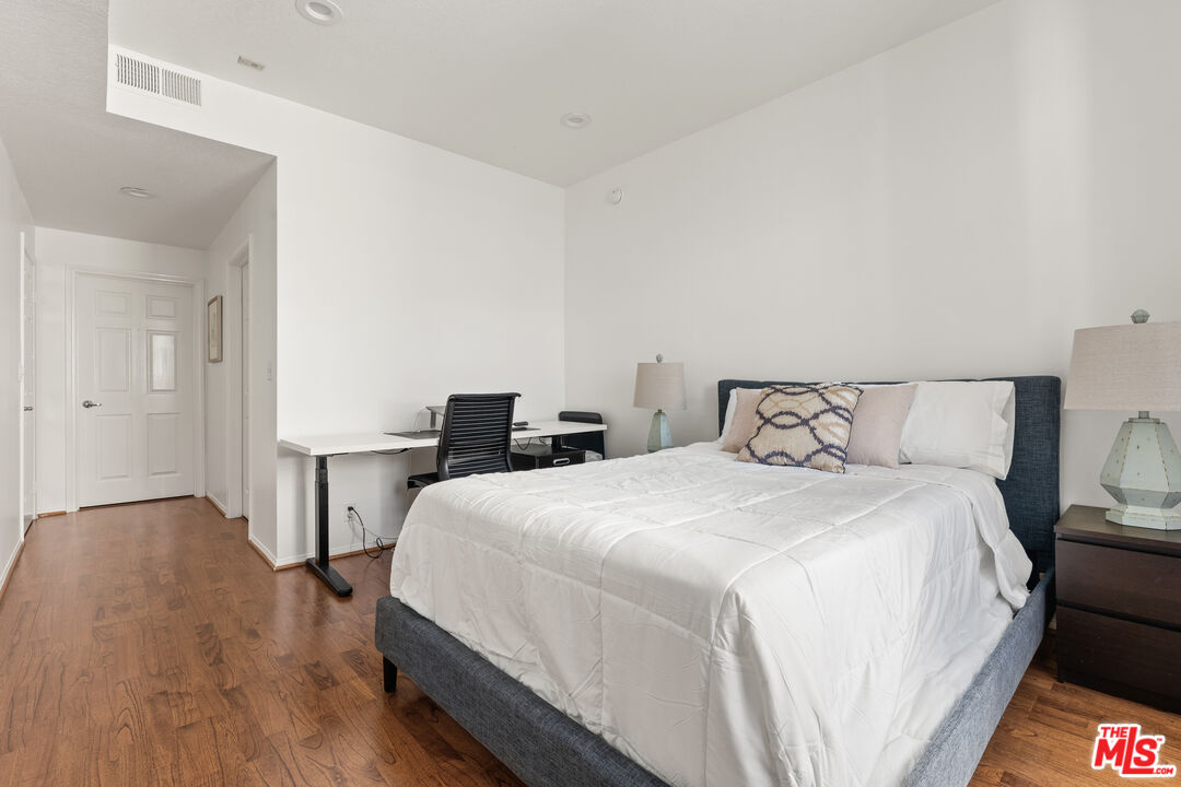 11535 Rochester Ave Unit: 402