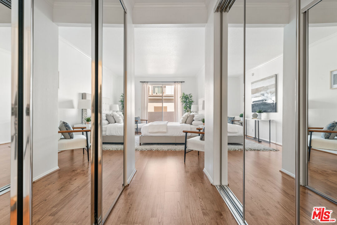 11535 Rochester Ave Unit: 402