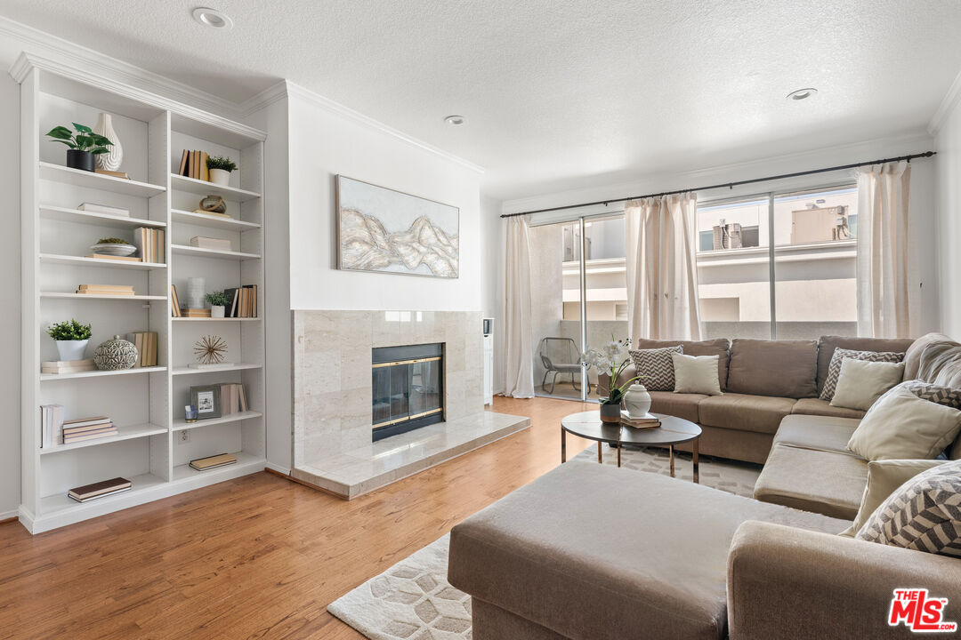 11535 Rochester Ave Unit: 402