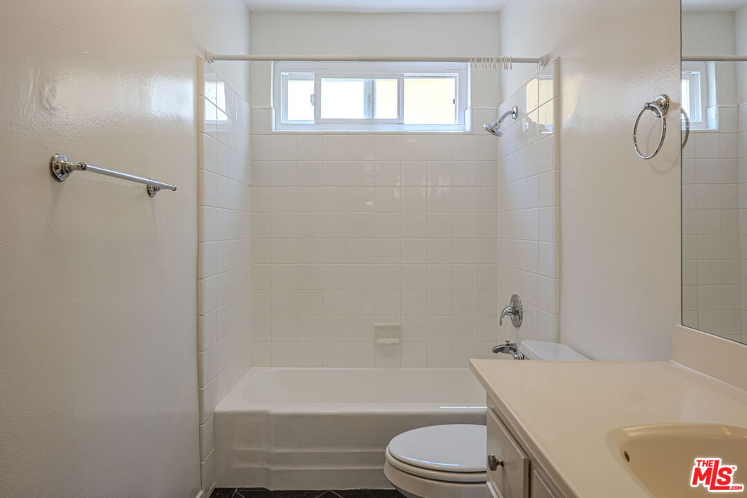 1131 14th St Unit: 4