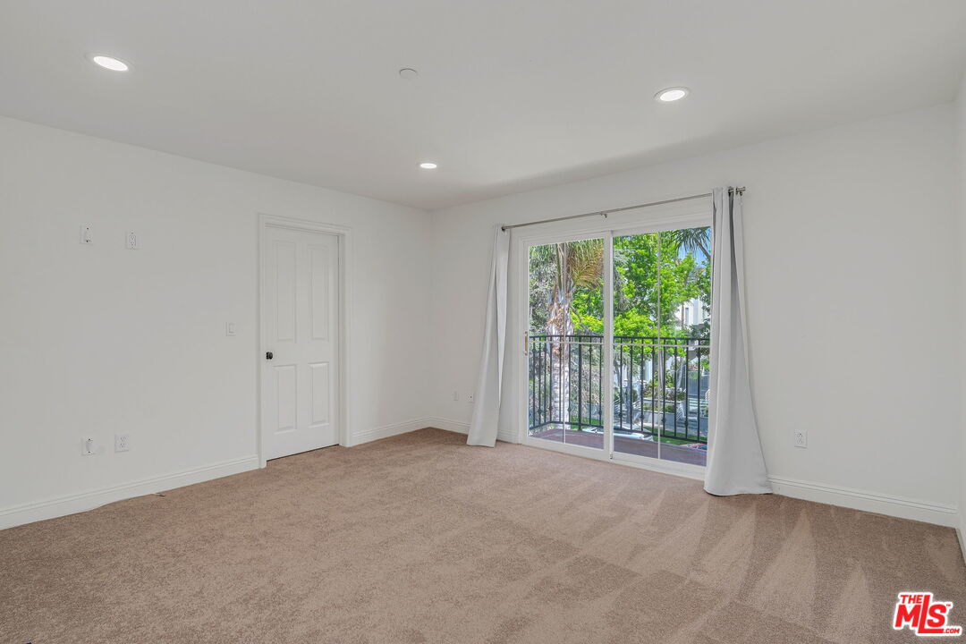838 17TH ST Unit: 101