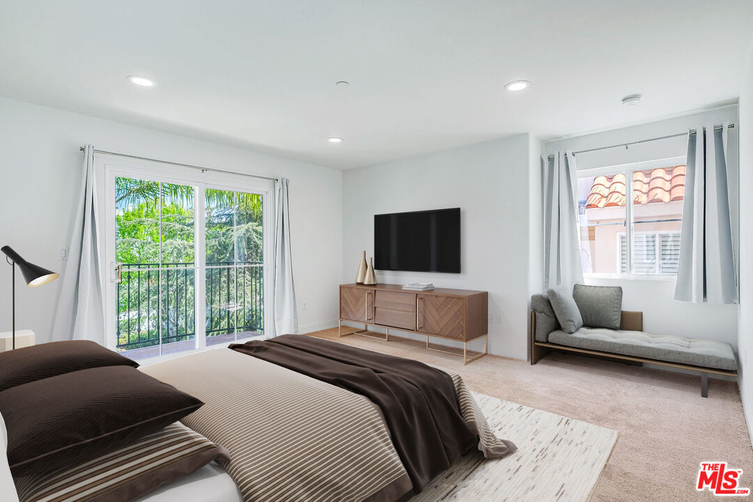 838 17TH ST Unit: 101