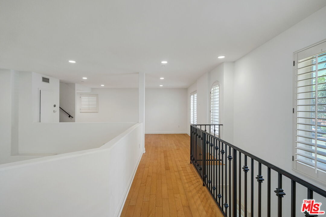 838 17TH ST Unit: 101