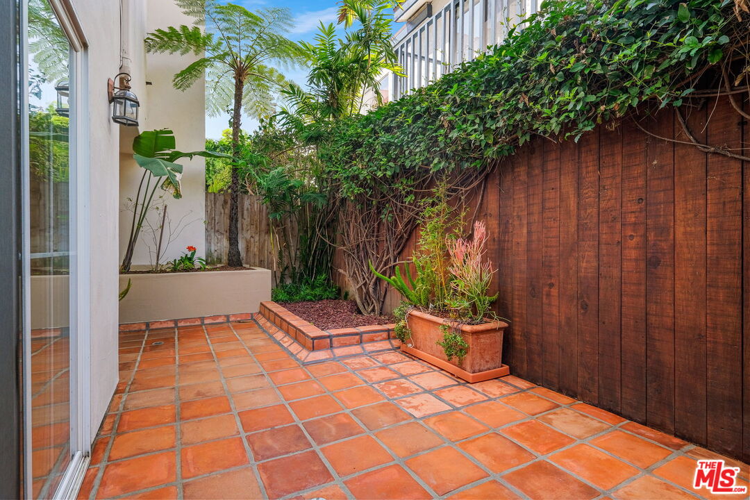 838 17TH ST Unit: 101