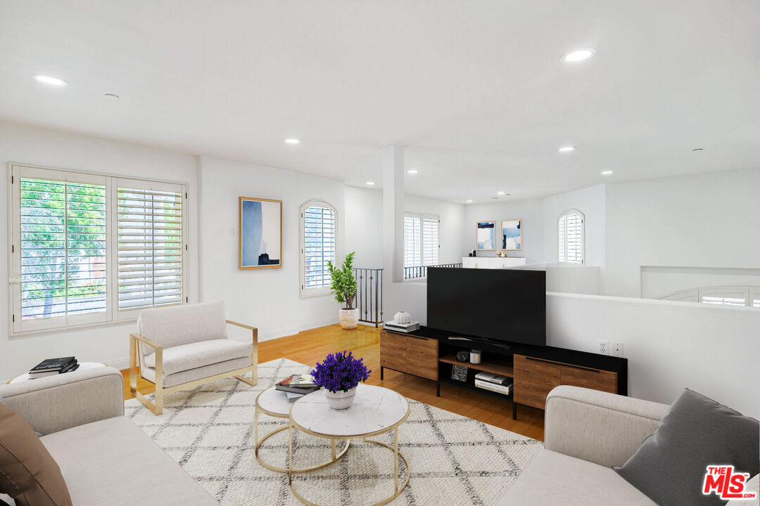 838 17TH ST Unit: 101