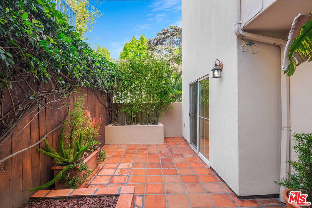 838 17TH ST Unit: 101