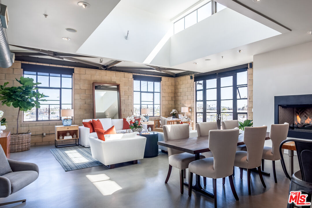 1544 12Th St Unit: 304