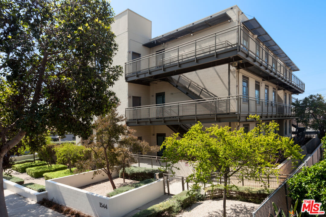 1544 12Th St Unit: 304