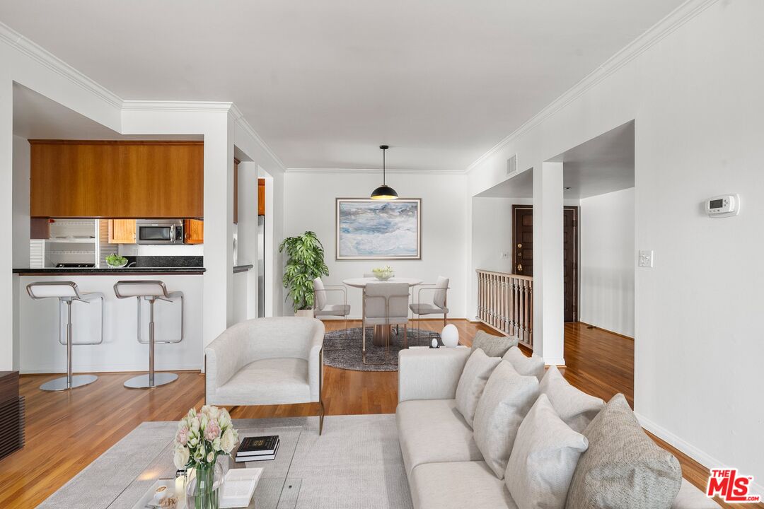 11755 Montana Ave Unit: 308