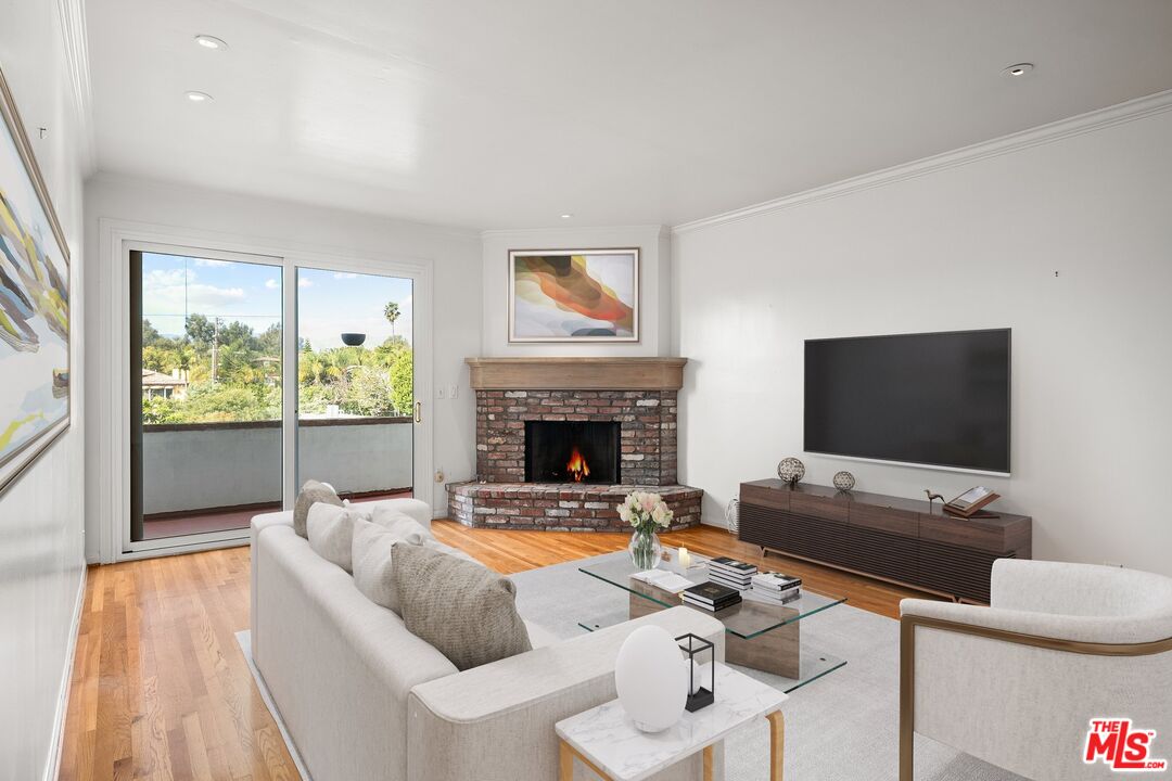 11755 Montana Ave Unit: 308