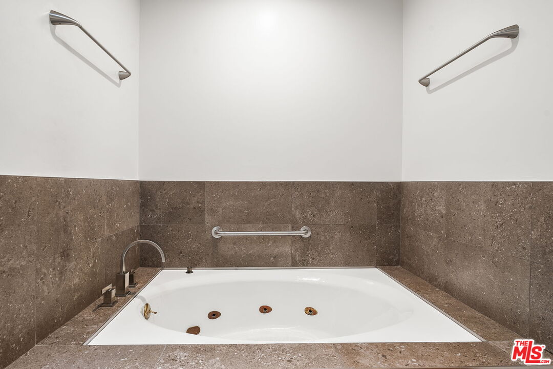 11755 Montana Ave Unit: 308