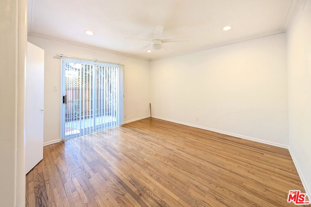 224 Bicknell Ave Unit: B