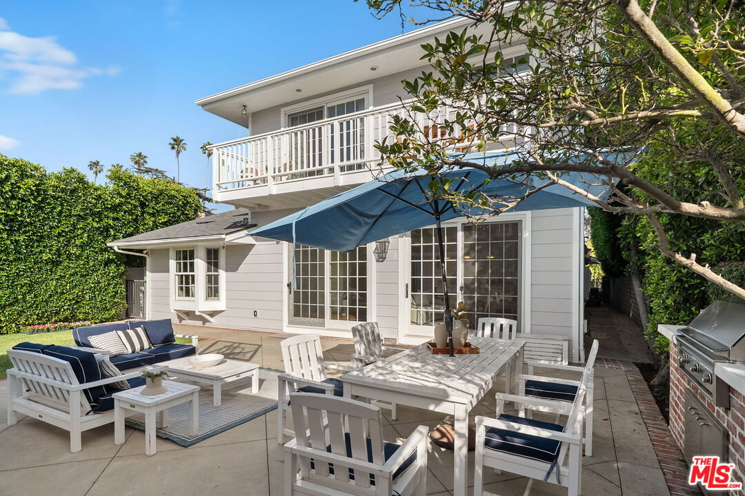 415 Palisades Ave