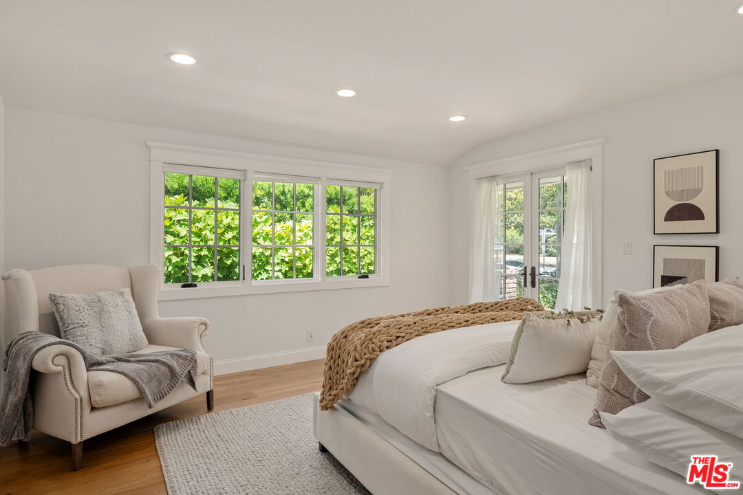 415 Palisades Ave