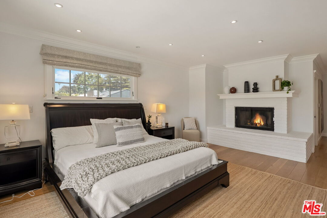 415 Palisades Ave