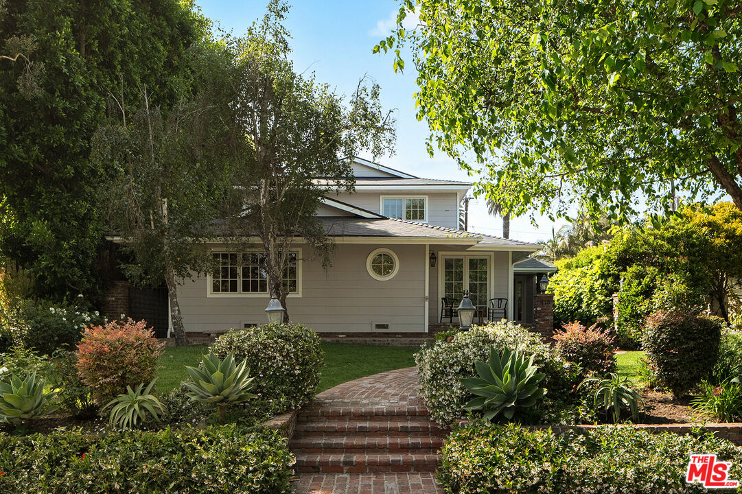 415 Palisades Ave