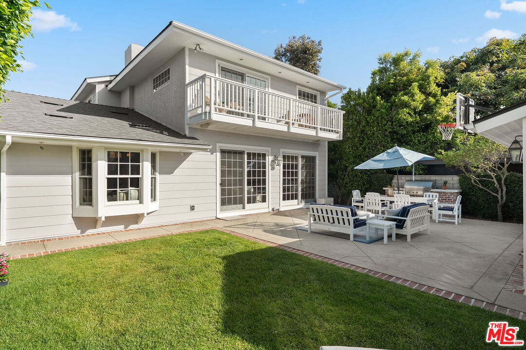 415 Palisades Ave