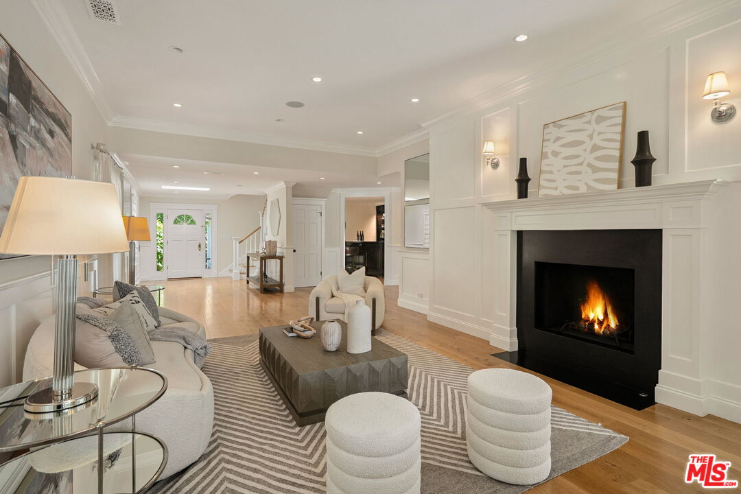 415 Palisades Ave