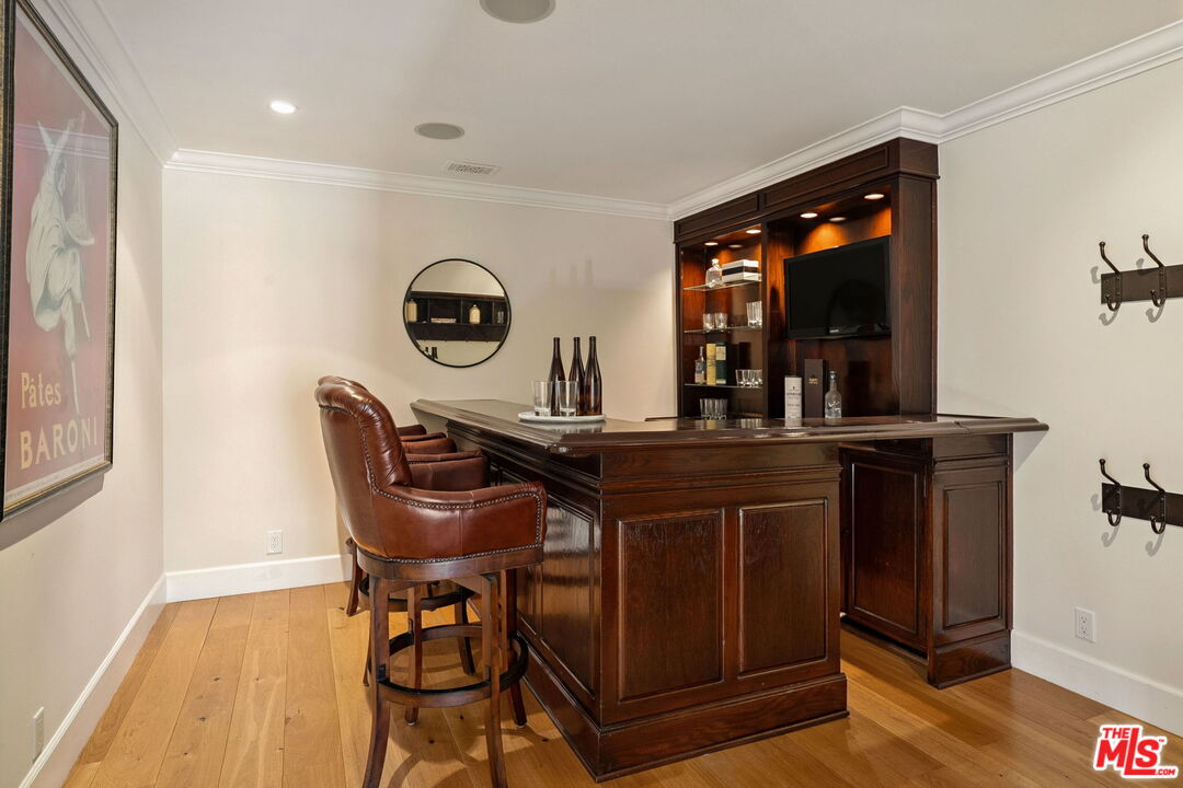 415 Palisades Ave