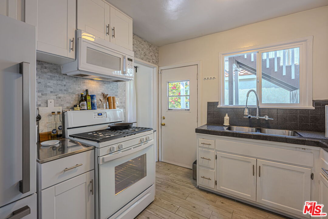 1760 18th St Unit: Apt A