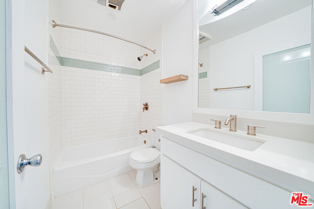 2101 California Ave Unit: 2
