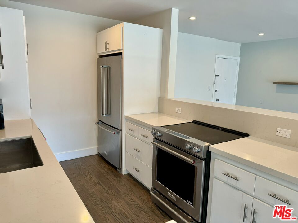 2101 California Ave Unit: 2