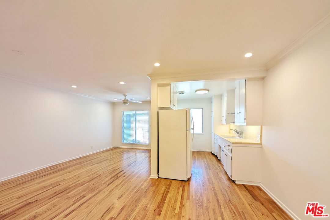 827 Lincoln Blvd Unit: F