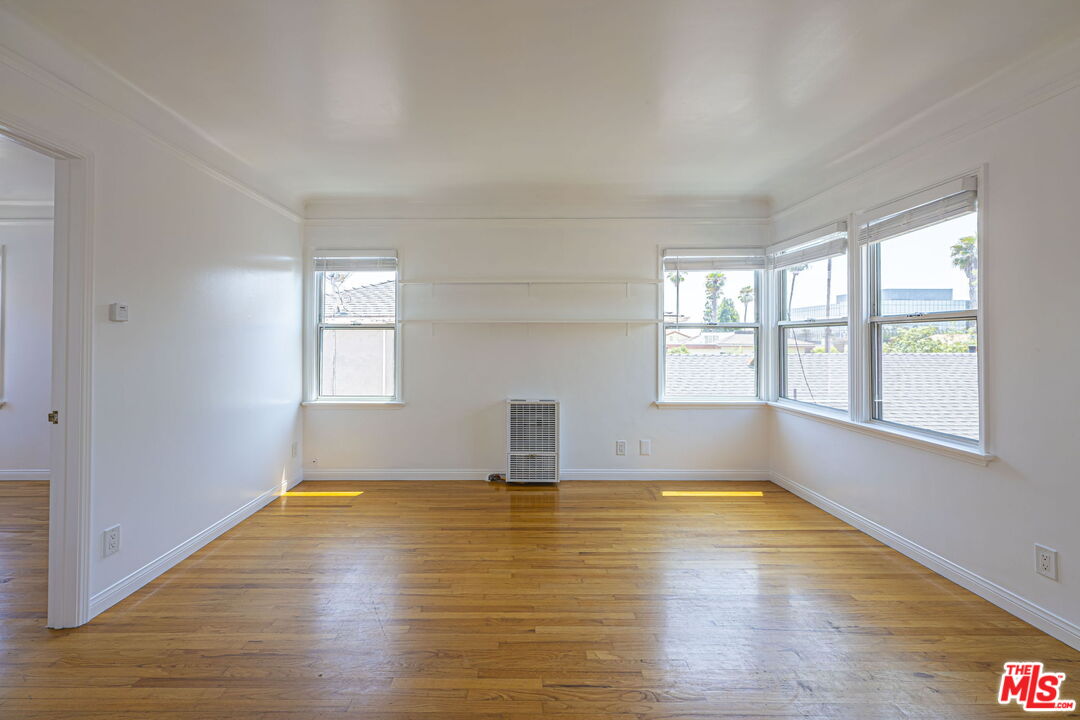 2110 California Ave Unit: B