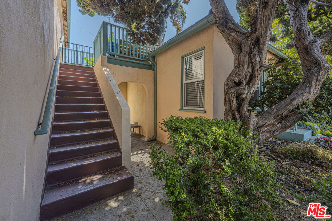 2110 California Ave Unit: B
