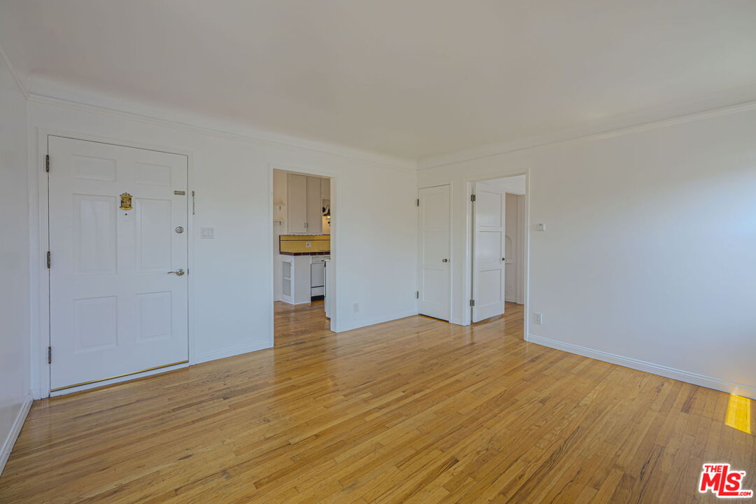 2110 California Ave Unit: B