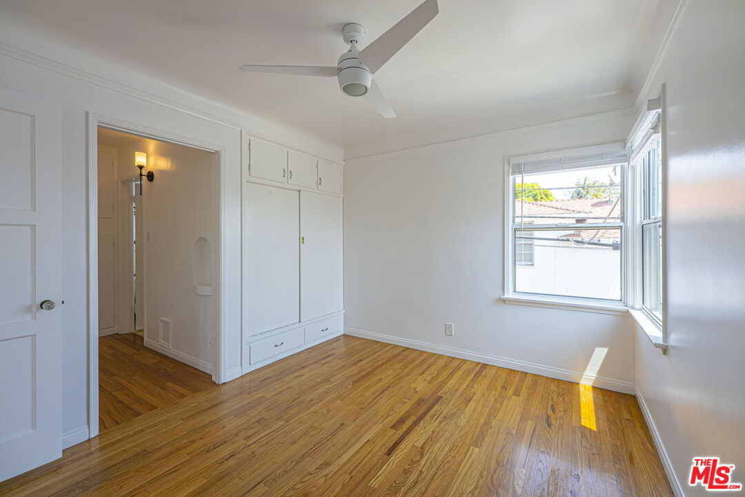 2110 California Ave Unit: B