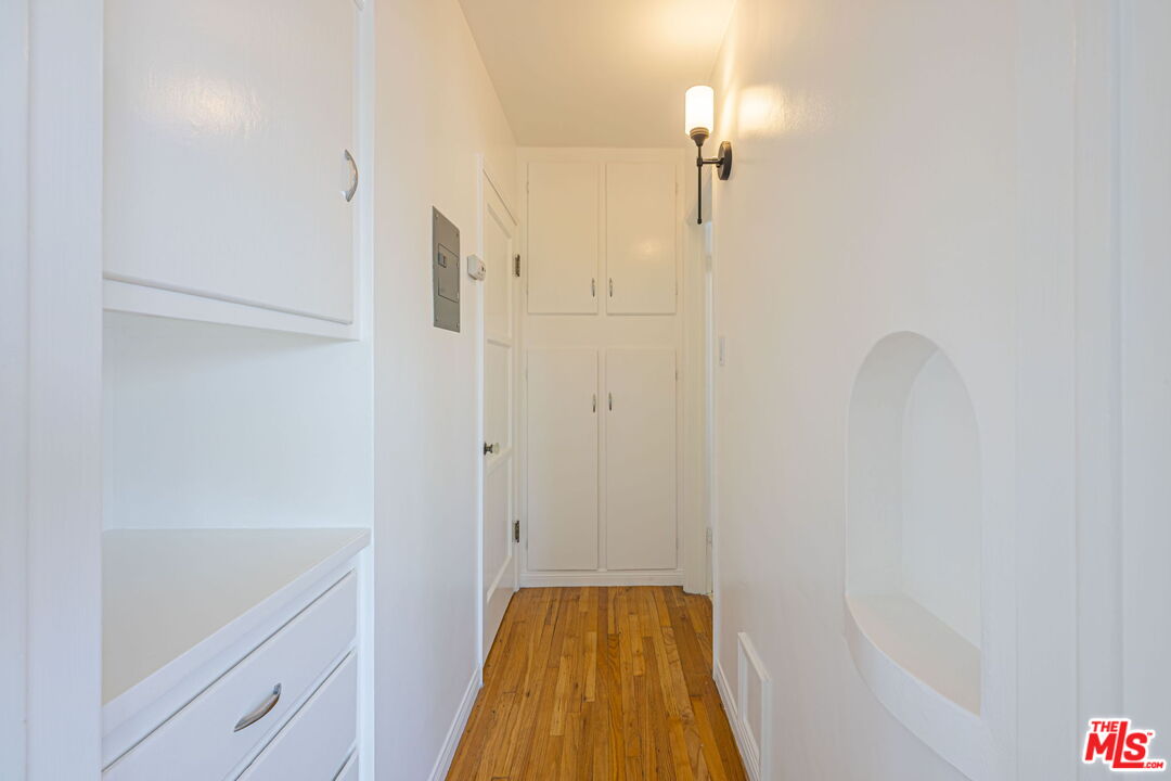 2110 California Ave Unit: B