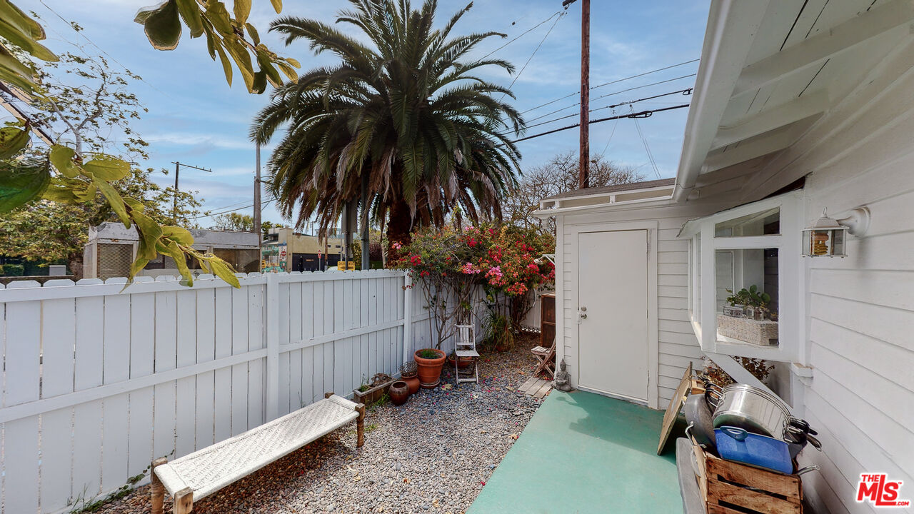 402 N Venice Blvd Unit: C