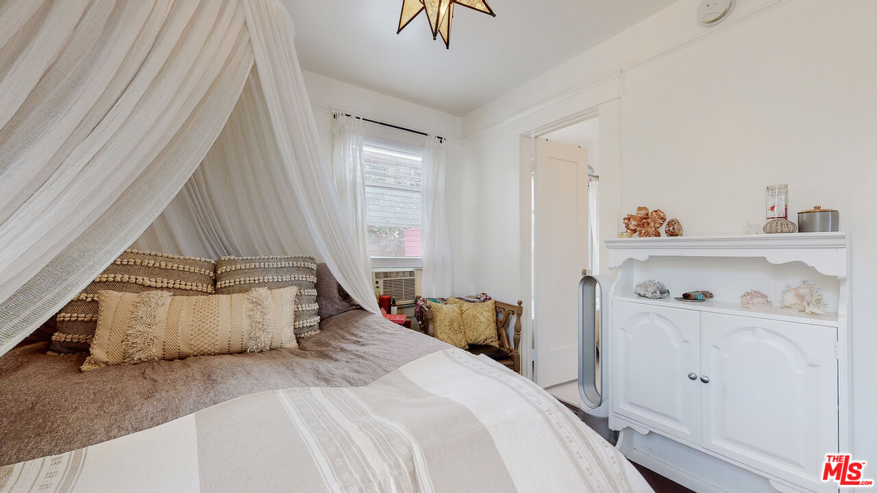 402 N Venice Blvd Unit: C